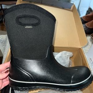 Perfect Storm Mens insulated work/rain boots. Size 12  MENS TUNDRA III